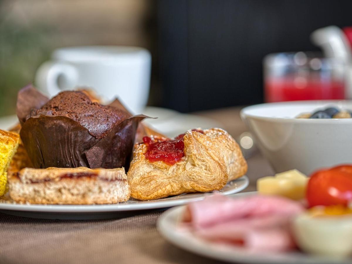 Hotel Piroscafo Desenzano del Garda Ngoại thất bức ảnh