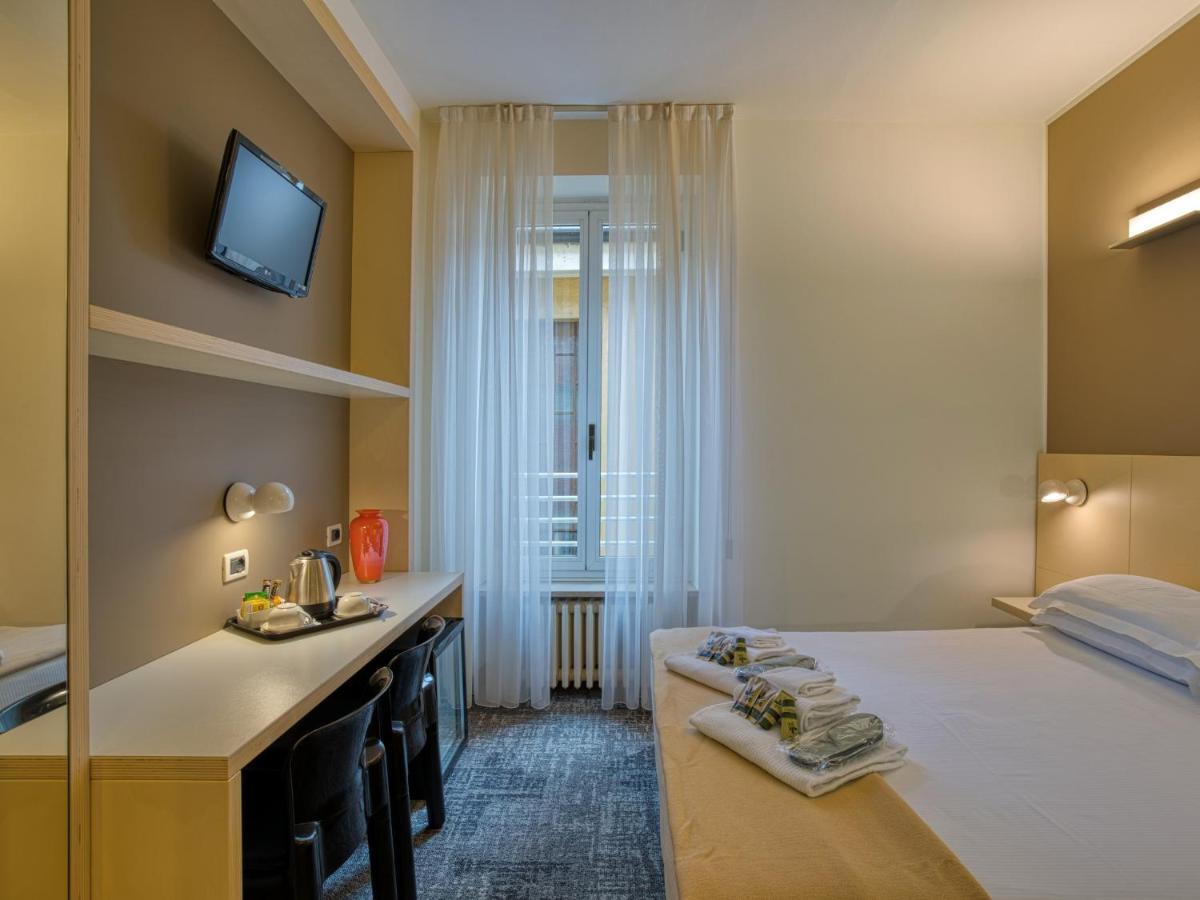 Hotel Piroscafo Desenzano del Garda Ngoại thất bức ảnh