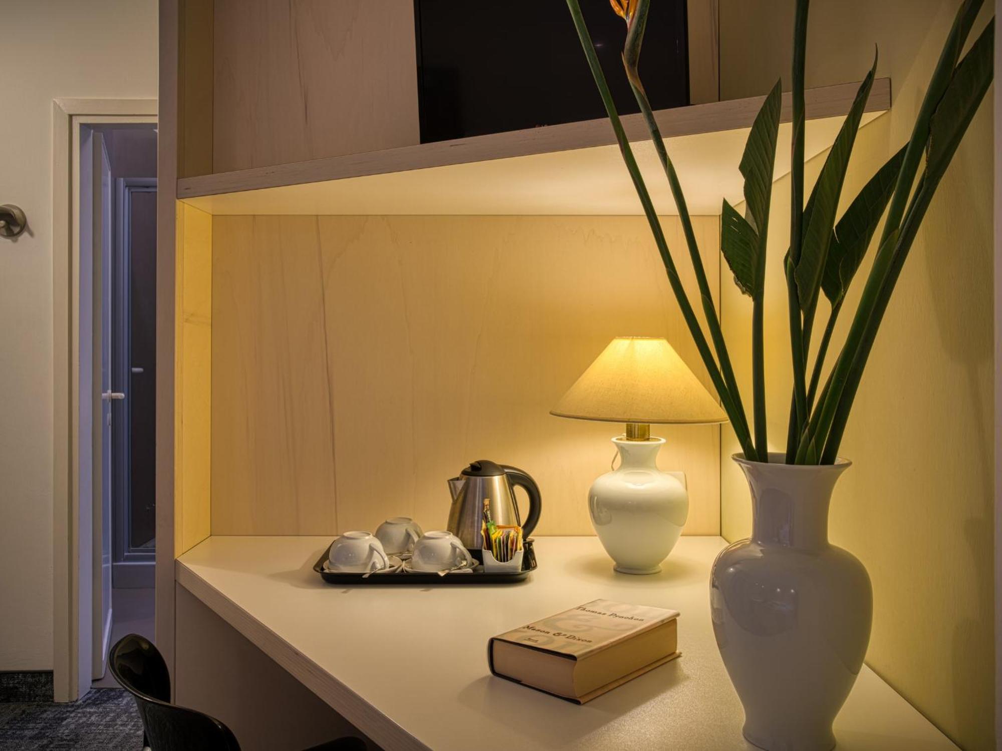 Hotel Piroscafo Desenzano del Garda Ngoại thất bức ảnh