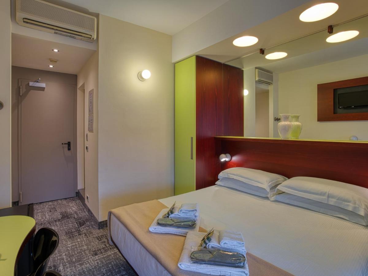 Hotel Piroscafo Desenzano del Garda Ngoại thất bức ảnh