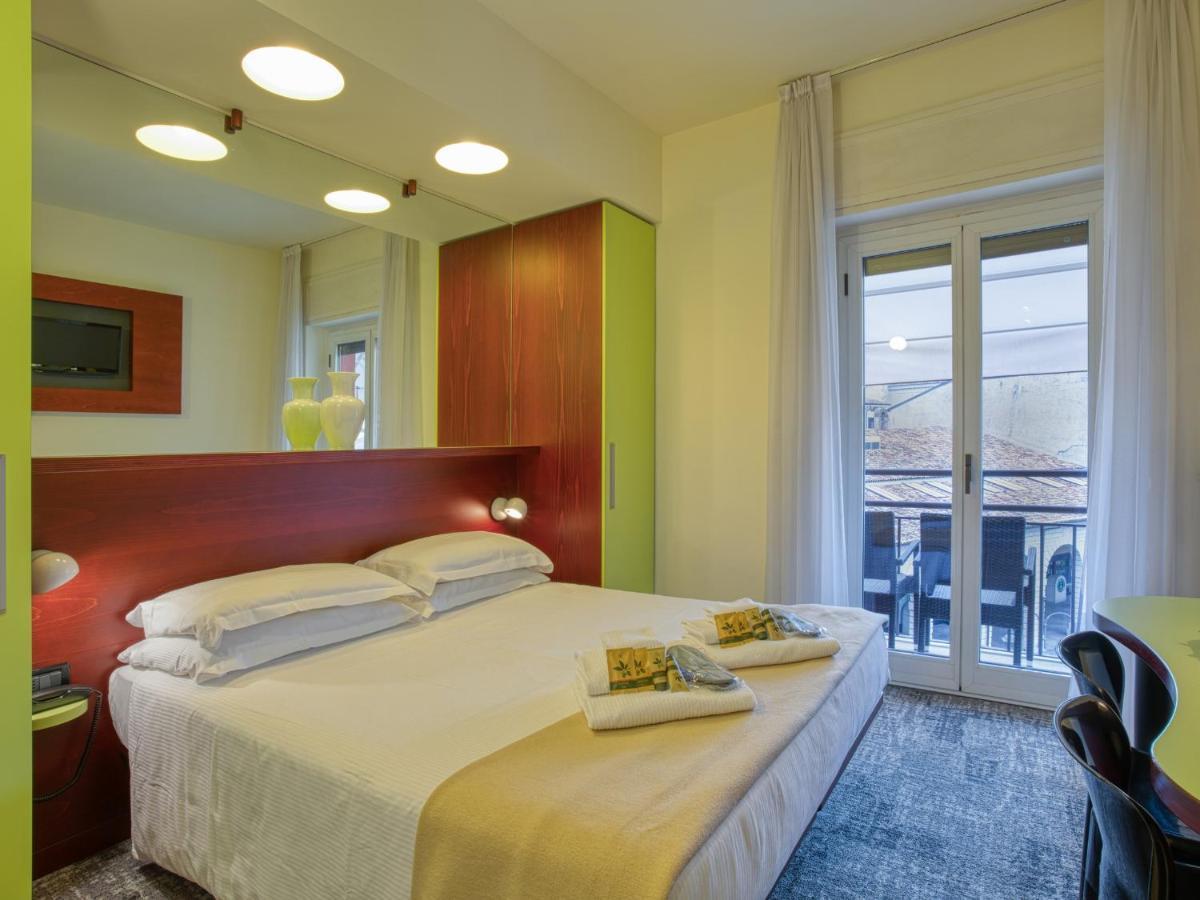 Hotel Piroscafo Desenzano del Garda Ngoại thất bức ảnh