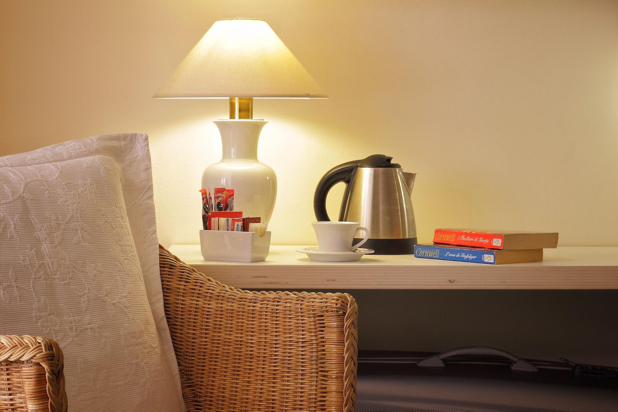 Hotel Piroscafo Desenzano del Garda Ngoại thất bức ảnh