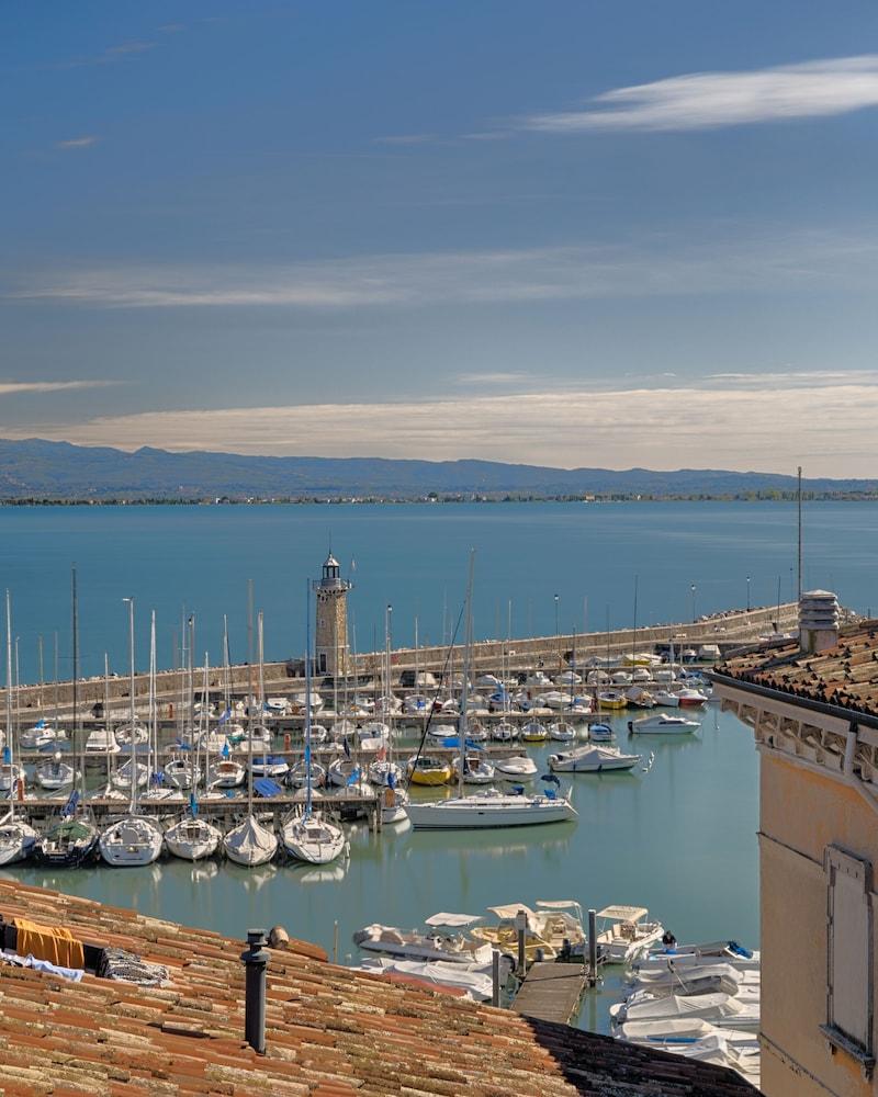 Hotel Piroscafo Desenzano del Garda Ngoại thất bức ảnh