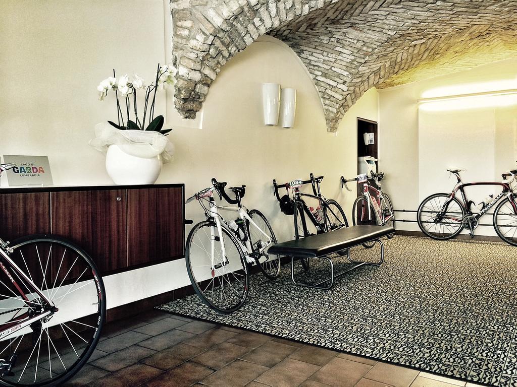 Hotel Piroscafo Desenzano del Garda Ngoại thất bức ảnh