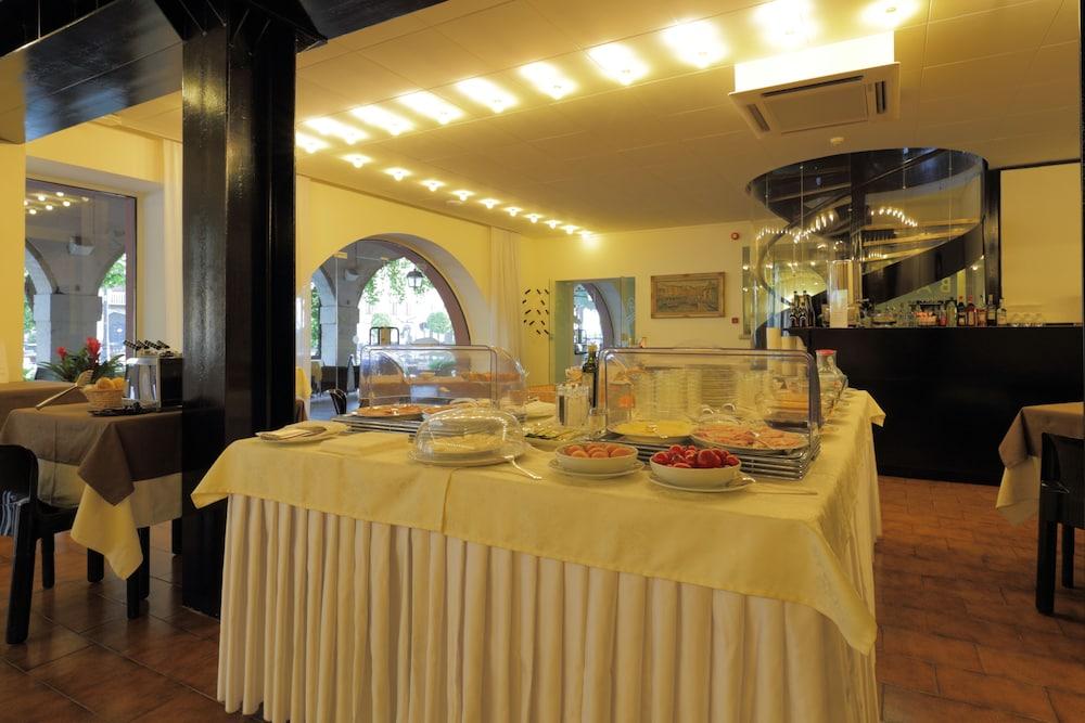 Hotel Piroscafo Desenzano del Garda Ngoại thất bức ảnh