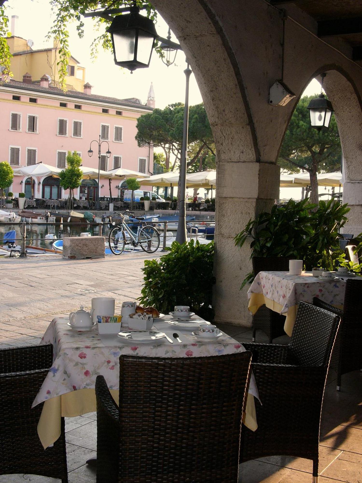 Hotel Piroscafo Desenzano del Garda Ngoại thất bức ảnh